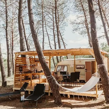 каравана “vibe” Campsite *